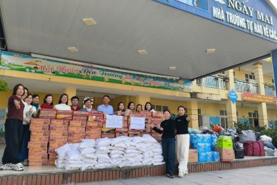 Trường Tiểu Học Thanh Tân quyên góp ủng hộ đồng bào miền Trung bị thiệt hại do mưa lũ